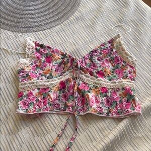 Floral Lace Trim Crop Top